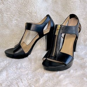 ✨ Black Michael Kors Platform Sandals ✨